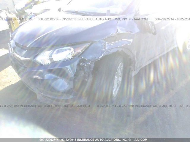 3CZRU6H39GM716538 - 2016 HONDA HR-V LX BLUE photo 6