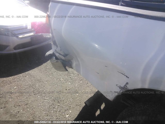 5TBRN34142S258656 - 2002 TOYOTA TUNDRA ACCESS CAB SR5 WHITE photo 6