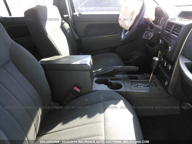 1J4PN2GK6BW568735 - 2011 JEEP LIBERTY SPORT 黑色 照片 5