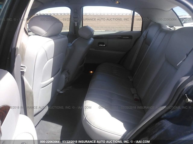 1LNFM81W3WY637695 - 1998 LINCOLN TOWN CAR EXECUTIVE BLUE photo 8
