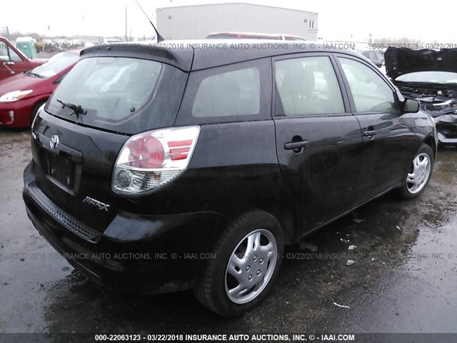 2T1KR32E68C705802 - 2008 TOYOTA COROLLA MATRIX XR BLACK photo 4