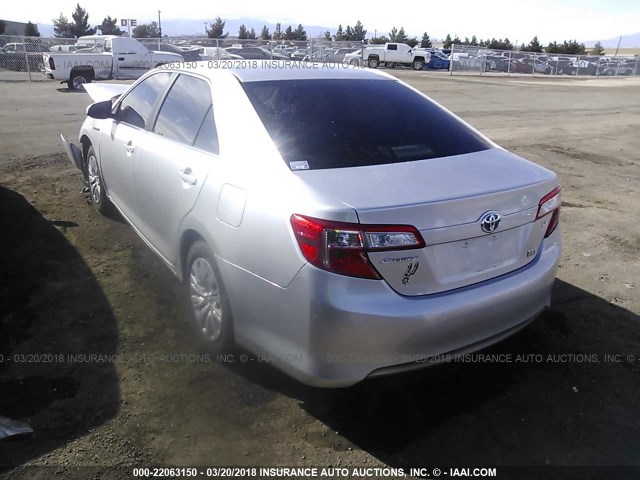 4T1BD1FK4CU014830 - 2012 TOYOTA CAMRY HYBRID/LE/XLE 银色 照片 3
