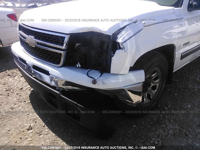 1GCEC19Z16Z280021 - 2006 CHEVROLET SILVERADO C1500 WHITE photo 6