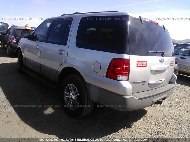 1FMRU15W43LB77731 - 2003 FORD EXPEDITION XLT ნაცრისფერი ფოტო 3