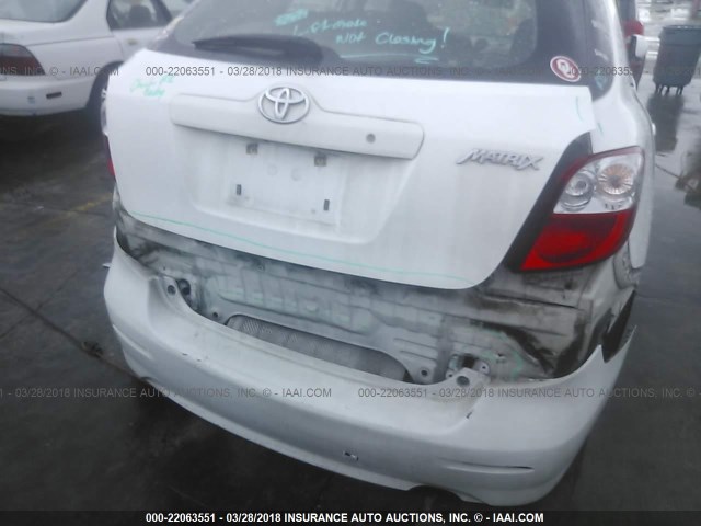 2T1KU4EE3BC545479 - 2011 TOYOTA COROLLA MATRIX  WHITE photo 6