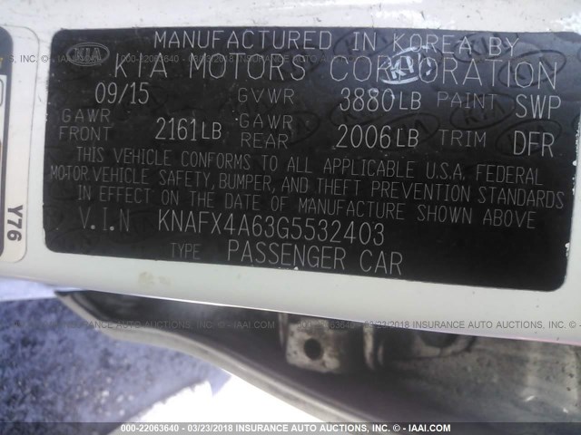 KNAFX4A63G5532403 - 2016 KIA FORTE LX WHITE photo 9