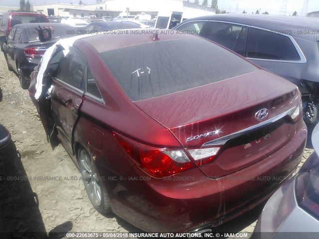 5NPEC4AC7DH670652 - 2013 HYUNDAI SONATA SE/LIMITED RED photo 3