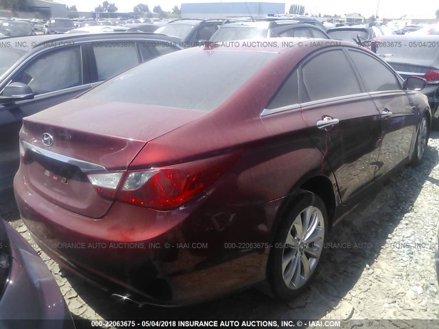 5NPEC4AC7DH670652 - 2013 HYUNDAI SONATA SE/LIMITED RED photo 4