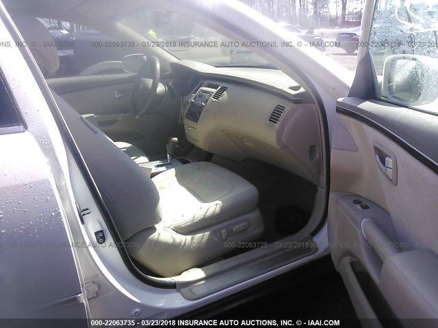 KMHFC46F57A184372 - 2007 HYUNDAI AZERA SE/LIMITED WHITE photo 5