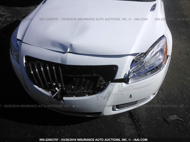 2G4GS5ER7D9204914 - 2013 BUICK REGAL PREMIUM WHITE photo 6