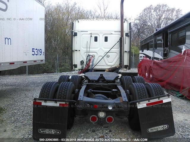 1FUJGLDR0CLBN9559 - 2012 FREIGHTLINER CASCADIA 125  WHITE photo 8