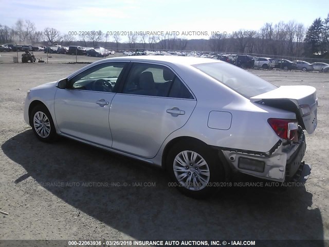 4T4BF1FK6CR218092 - 2012 TOYOTA CAMRY SE/LE/XLE SILVER photo 3