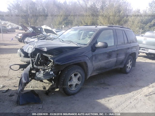 1GNDT13SX52260470 - 2005 CHEVROLET TRAILBLAZER LS/LT BLACK photo 2