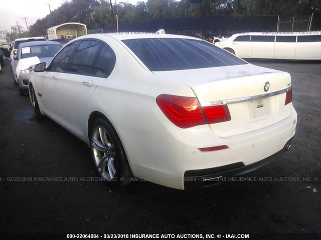 WBAKA8C53CCY37529 - 2012 BMW 750 I WHITE photo 3