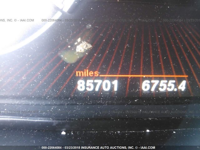 WBAKA8C53CCY37529 - 2012 BMW 750 I WHITE photo 7