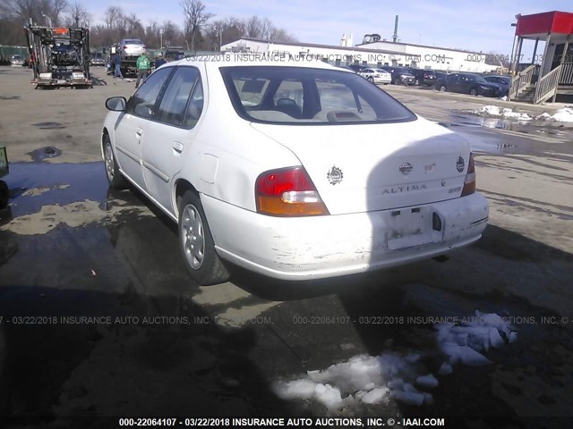 1N4DL01D8XC247968 - 1999 NISSAN ALTIMA XE/GXE/SE/GLE WHITE photo 3