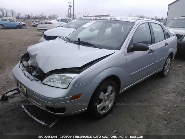 1FAFP34NX7W365876 - 2007 FORD FOCUS ZX4/S/SE/SES 银色 照片 2
