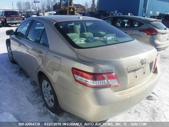 4T1BF3EK4BU599205 - 2011 TOYOTA CAMRY SE/LE/XLE Коричневый фото 3