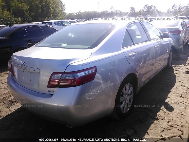 4T1BE46K38U792123 - 2008 TOYOTA CAMRY CE/LE/XLE/SE SILVER photo 4