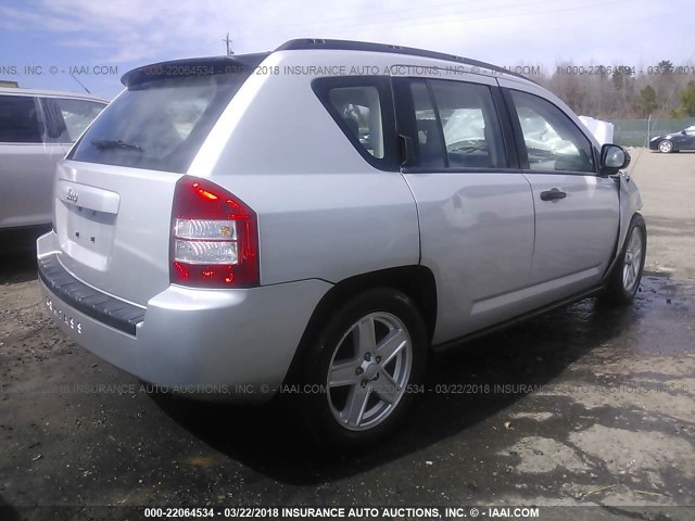 1J8FT47W47D291097 - 2007 JEEP COMPASS SILVER photo 4