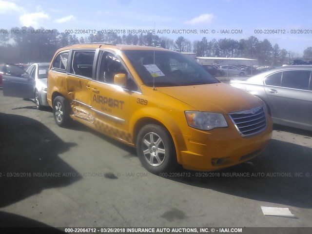 2A4RR5D19AR309531 - 2010 CHRYSLER TOWN & COUNTRY TOURING YELLOW photo 1