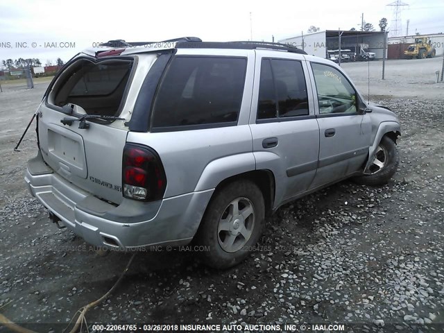 1GNDS13S742106266 - 2004 CHEVROLET TRAILBLAZER LS/LT SILVER photo 4