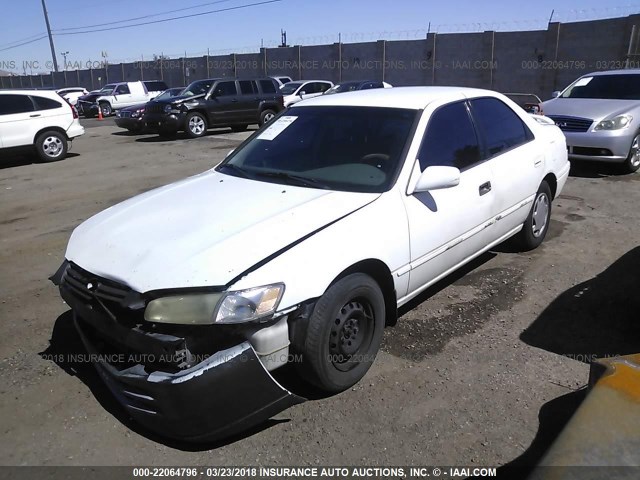 4T1BG22K4XU605703 - 1999 TOYOTA CAMRY CE/LE/XLE WHITE photo 2