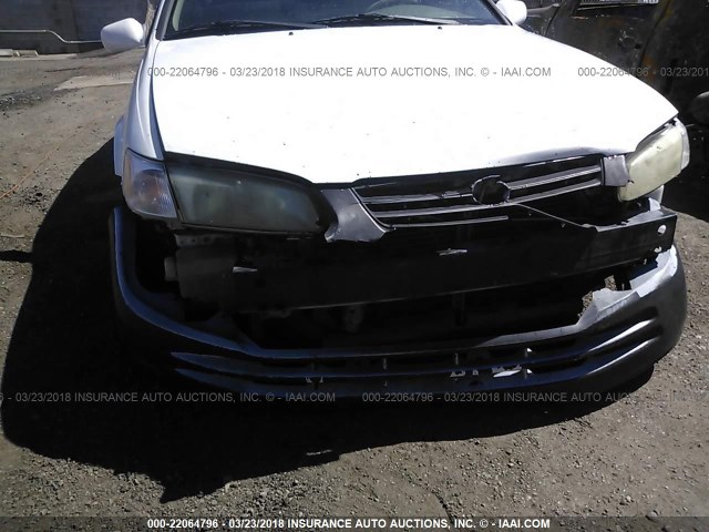 4T1BG22K4XU605703 - 1999 TOYOTA CAMRY CE/LE/XLE 白色 照片 6