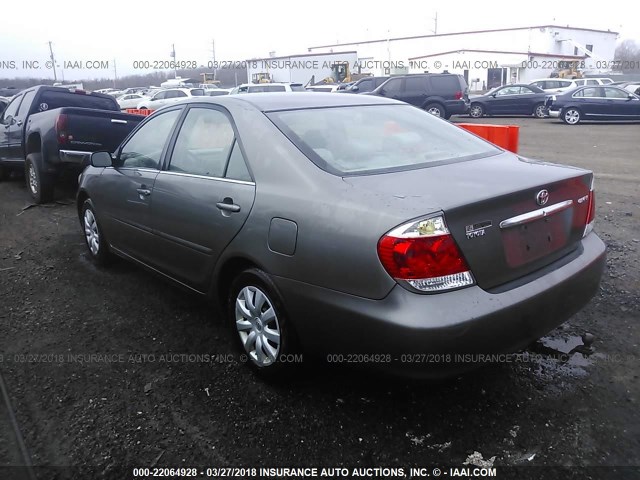 4T1BE32K25U603148 - 2005 TOYOTA CAMRY LE/XLE/SE GRAY photo 3