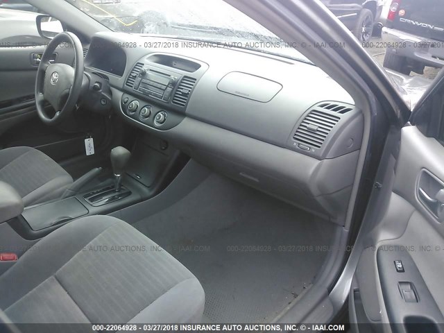 4T1BE32K25U603148 - 2005 TOYOTA CAMRY LE/XLE/SE GRAY photo 5