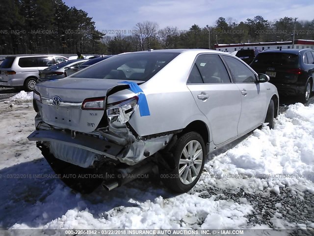 4T1BD1FKXEU141052 - 2014 TOYOTA CAMRY HYBRID/LE/XLE 银色 照片 4