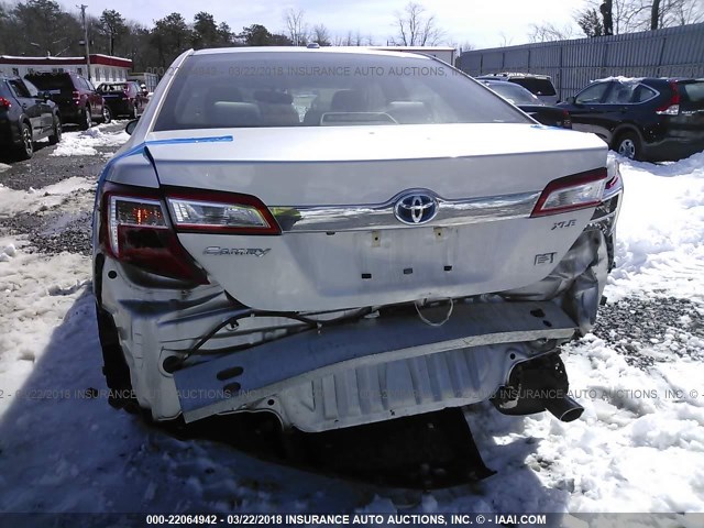 4T1BD1FKXEU141052 - 2014 TOYOTA CAMRY HYBRID/LE/XLE 银色 照片 6