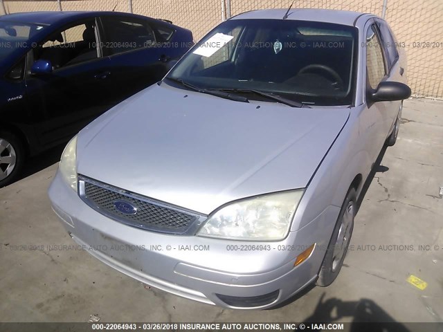 1FAFP34N77W135356 - 2007 FORD FOCUS ZX4/S/SE/SES 银色 照片 2