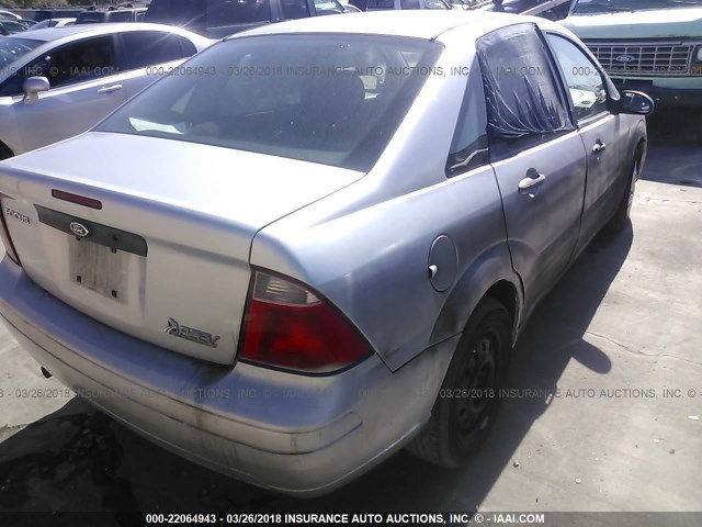 1FAFP34N77W135356 - 2007 FORD FOCUS ZX4/S/SE/SES SILVER photo 4