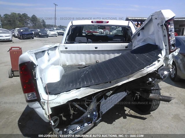 1GTHC53K59F168778 - 2009 GMC SIERRA C2500 SLE WHITE photo 8