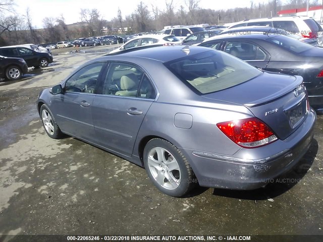 JH4KB16565C009236 - 2005 ACURA RL GRAY photo 3