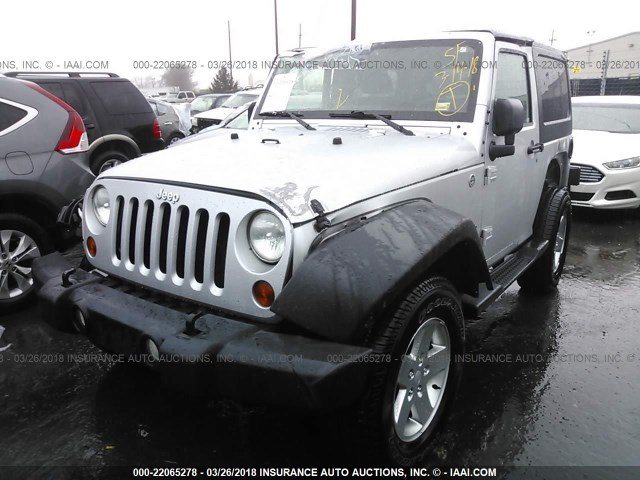 1J4AA2D10BL596285 - 2011 JEEP WRANGLER SPORT 银色 照片 2