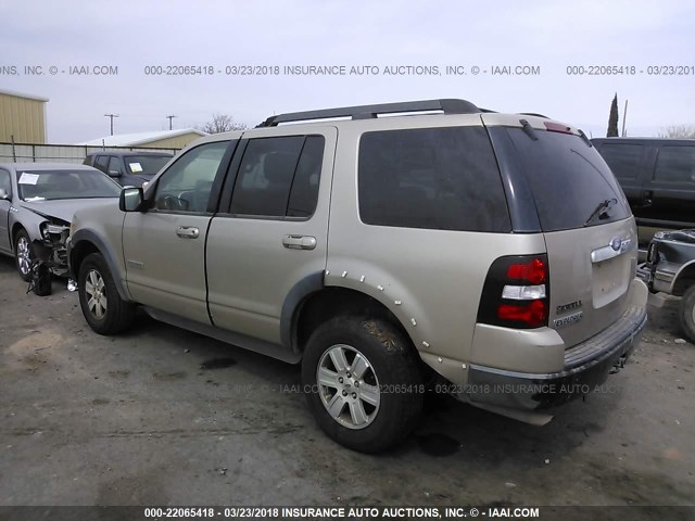 1FMEU63E77UB45149 - 2007 FORD EXPLORER XLT GOLD photo 3