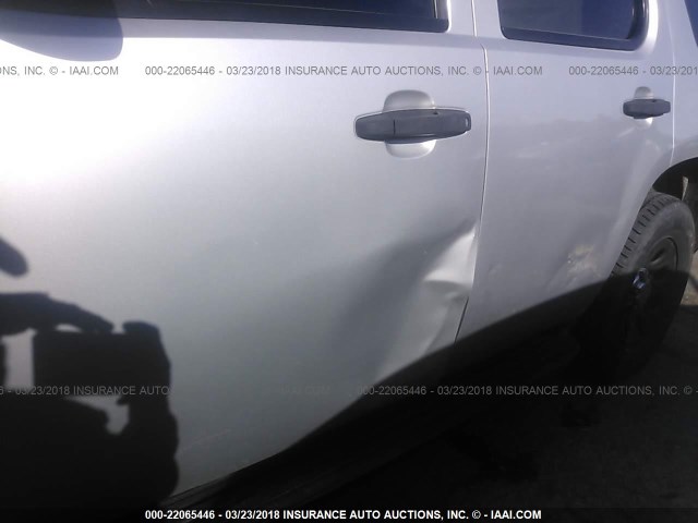 1GNMCAE06AR171931 - 2010 CHEVROLET TAHOE C1500  LS SILVER photo 6