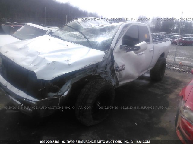 3C6UR5DL4HG535520 - 2017 RAM 2500 SLT WHITE photo 2