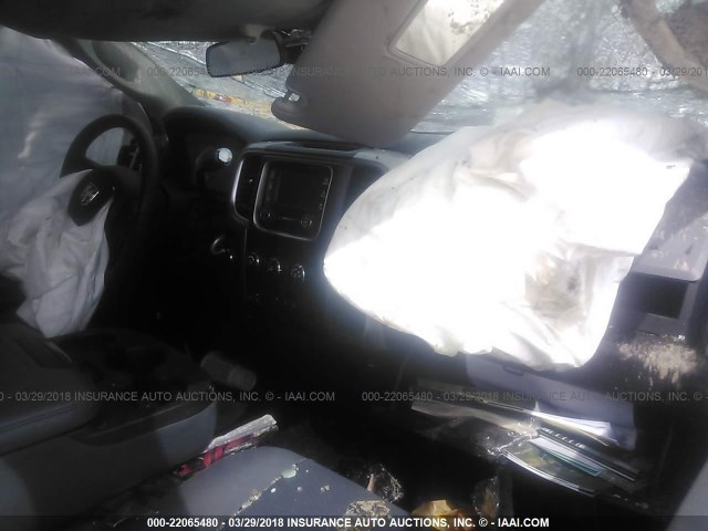 3C6UR5DL4HG535520 - 2017 RAM 2500 SLT WHITE photo 5