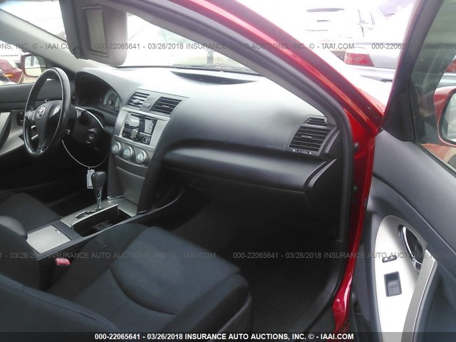 4T1BE46K38U227628 - 2008 TOYOTA CAMRY CE/LE/XLE/SE RED photo 5