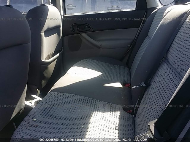 1FAFP34N17W266136 - 2007 FORD FOCUS ZX4/S/SE/SES 银色 照片 8