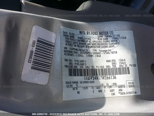 1FAFP34N17W266136 - 2007 FORD FOCUS ZX4/S/SE/SES 银色 照片 9