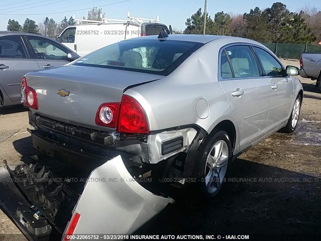 1G1ZB5E09CF302985 - 2012 CHEVROLET MALIBU LS 银色 照片 4