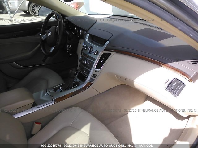 1G6DE5EG9A0104934 - 2010 CADILLAC CTS LUXURY COLLECTION Ոսկեգույն լուսանկար 5