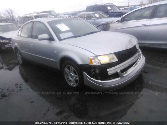 WVWBH63B81P023150 - 2001 VOLKSWAGEN PASSAT GLX 银色 照片 1