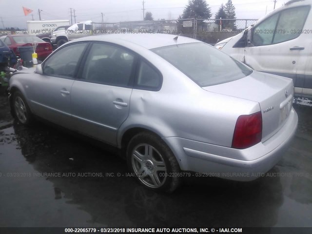 WVWBH63B81P023150 - 2001 VOLKSWAGEN PASSAT GLX 银色 照片 3
