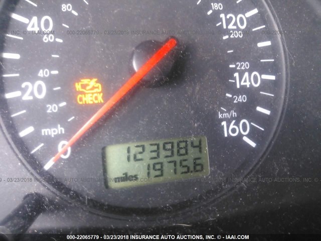 WVWBH63B81P023150 - 2001 VOLKSWAGEN PASSAT GLX 银色 照片 7