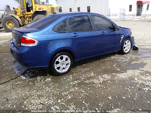 1FAHP35N28W217956 - 2008 FORD FOCUS SE/SEL/SES BLUE photo 4